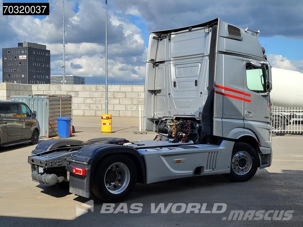 Mercedes-Benz Actros 1963 Actros 4X2 GigaSpace Retarder Full-Air Cavalos mecânicos