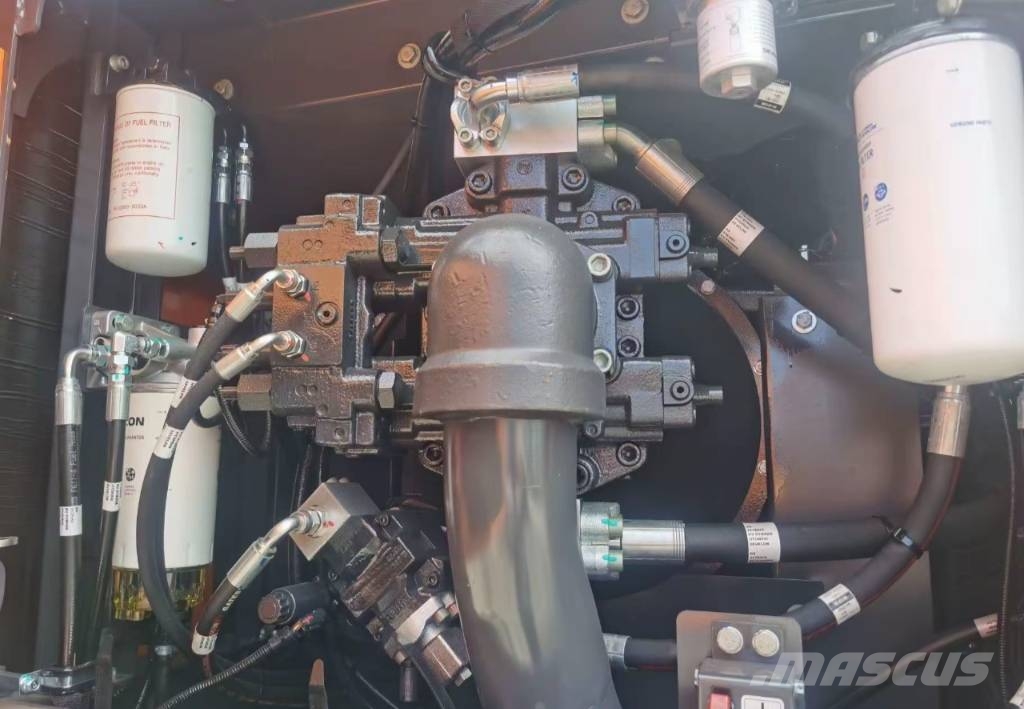 Develon 360 Raupenbagger