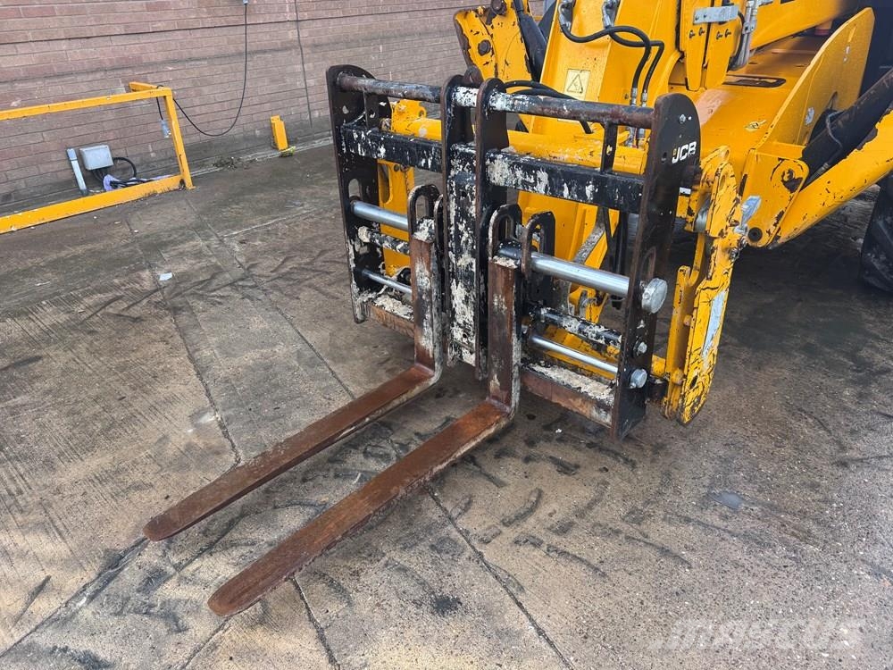 JCB 540V140 Teleskopski viličarji