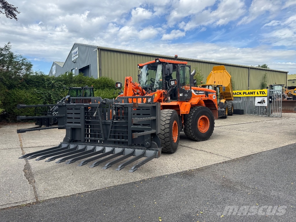 Develon DL 280-7 silage fork Vorken