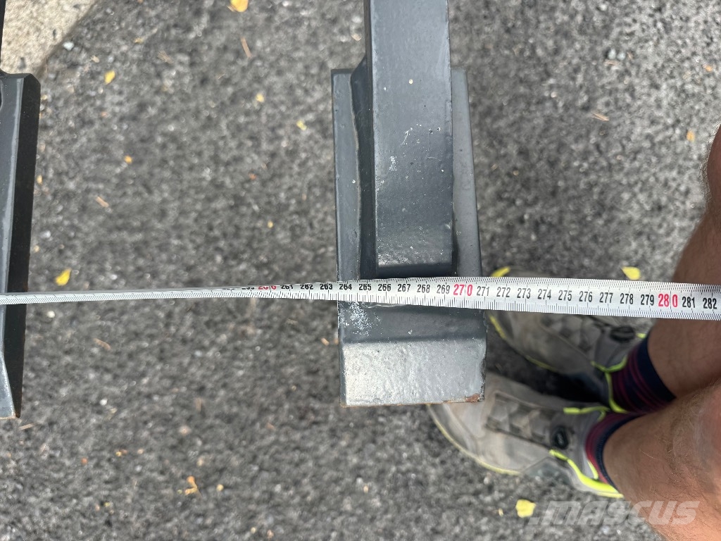 Develon DL 280-7 silage fork Vorken