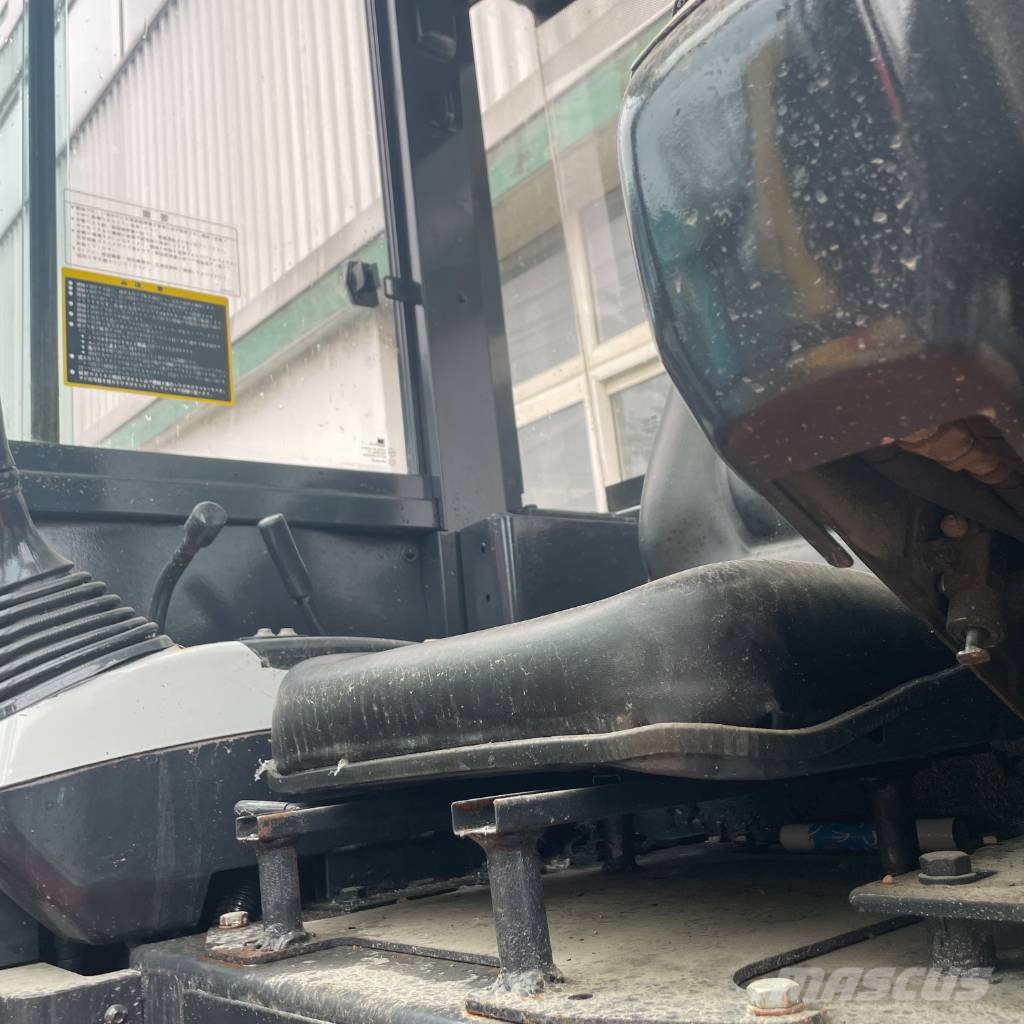 Komatsu PC 40 小型挖掘机