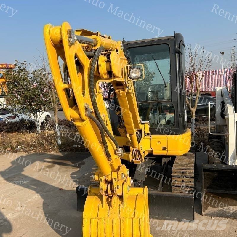 Komatsu PC 35 MR-3 小型挖掘机