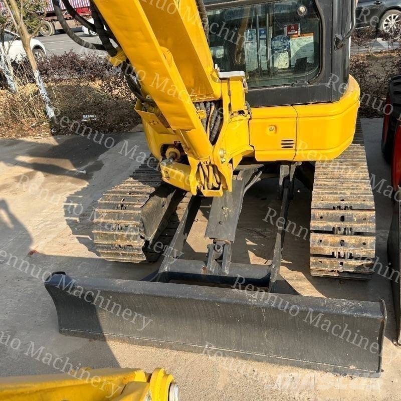 Komatsu PC 35 MR-3 小型挖掘机