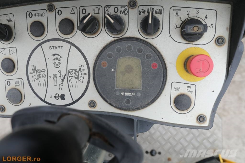 Bomag BW 120 AD-5 タンデムローラ