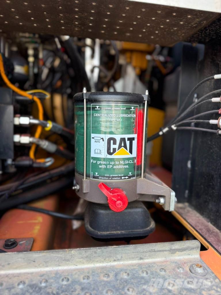 CAT M 318 F Excavadoras de ruedas