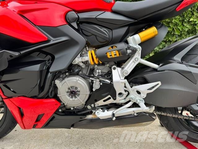 Ducati streetfighter V2 Rupsgraafmachines
