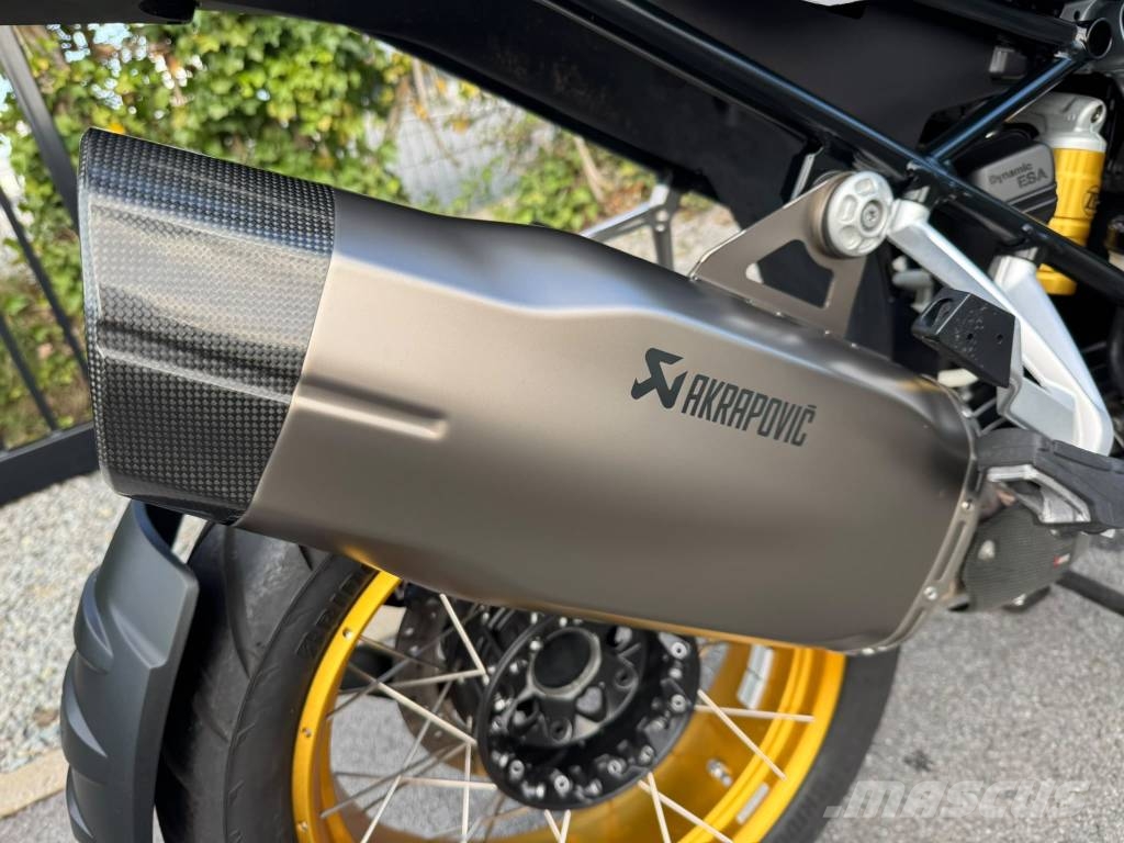 Ducati streetfighter V2 Rupsgraafmachines