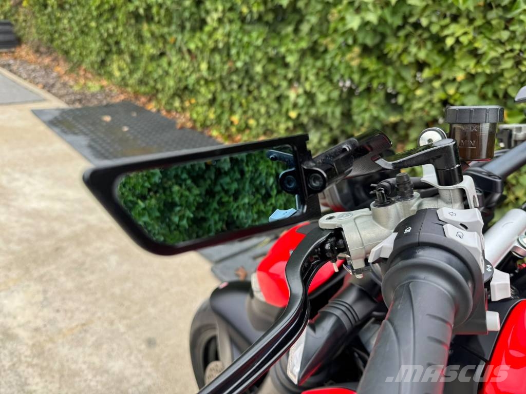 Ducati streetfighter V2 Rupsgraafmachines