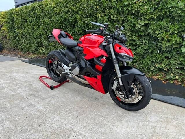 Ducati streetfighter V2 Rupsgraafmachines
