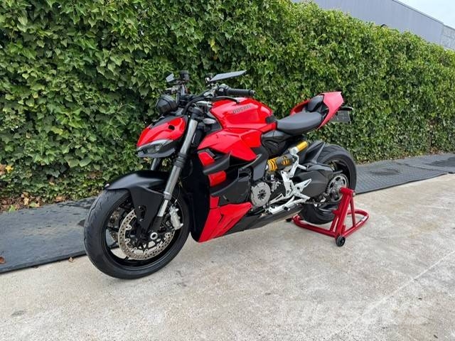 Ducati streetfighter V2 Rupsgraafmachines