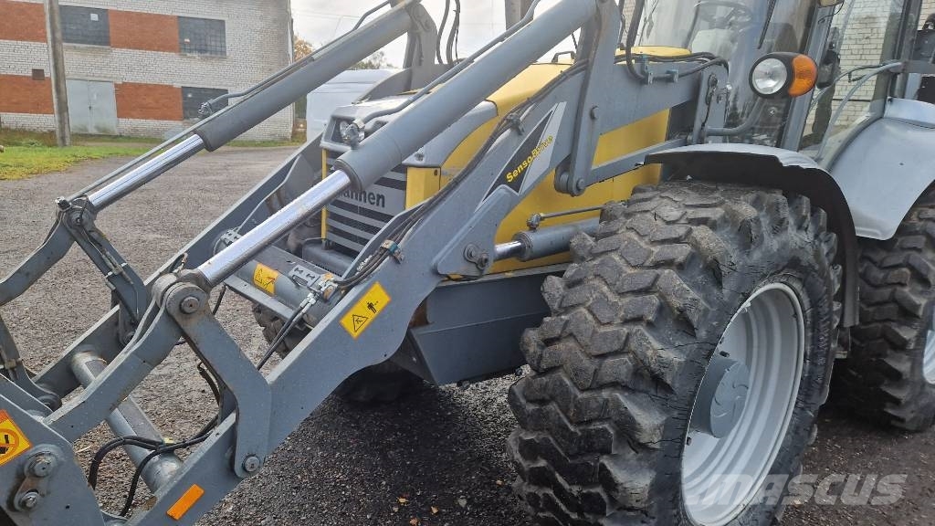 Lännen 8800 E لوادر ذات جرافات عكسية