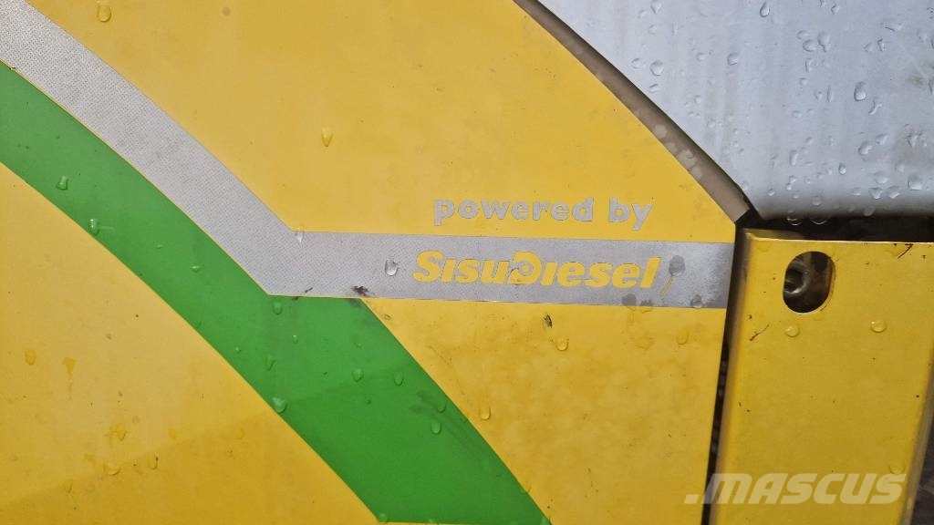 Lännen 8800 E لوادر ذات جرافات عكسية