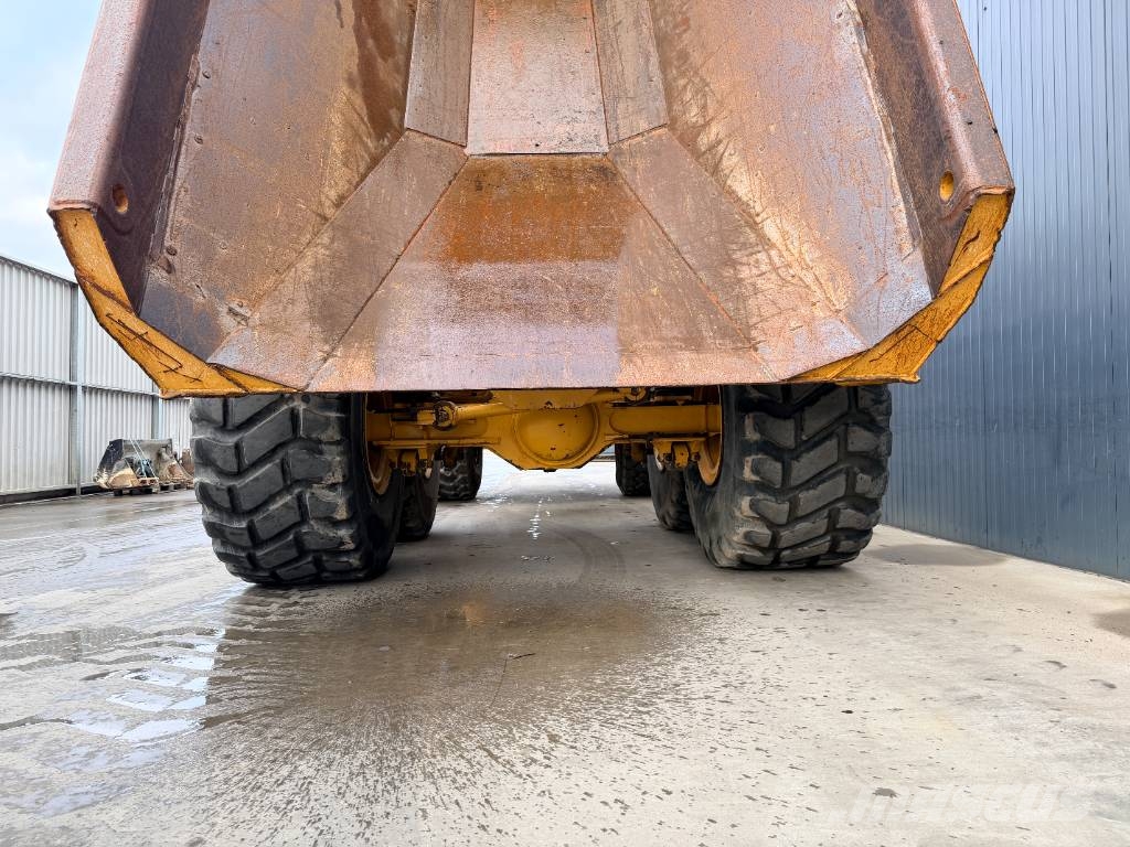 Bell B40E Articulated Haulers