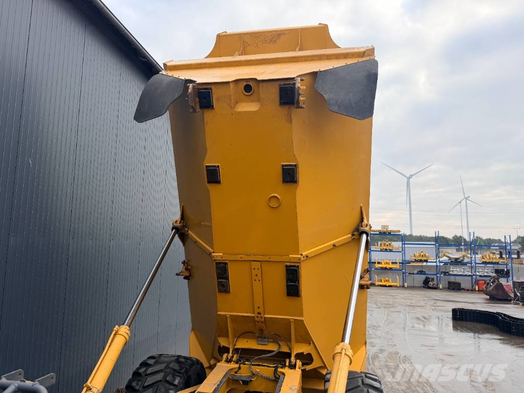 Bell B40E Articulated Haulers
