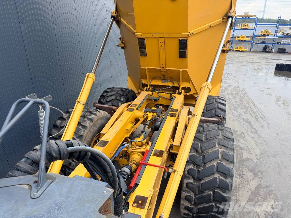 Bell B40E Articulated Haulers