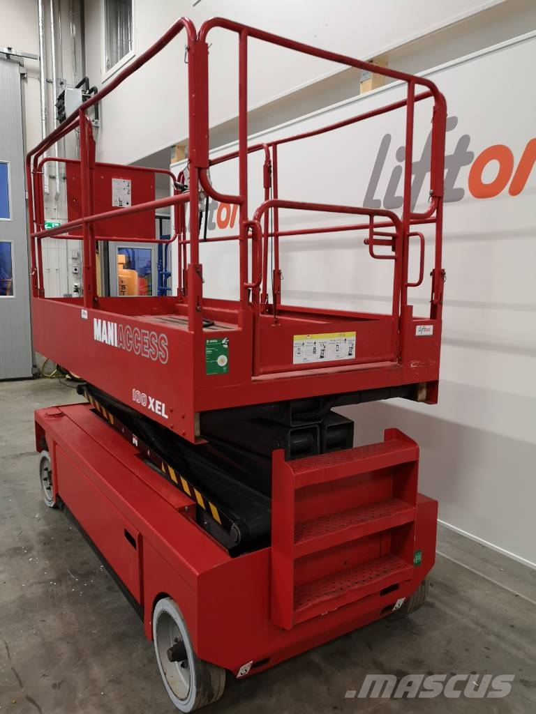 Manitou 100 XEL رافعات مقصية الشكل