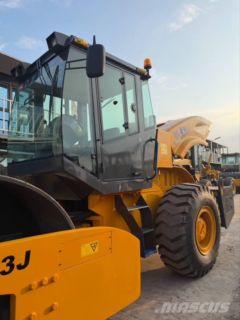 XCMG XS 223 J   Plenty of road roller in stock Yksivalssijyrät