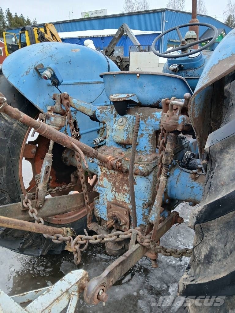 Fordson Power Major 트랙터