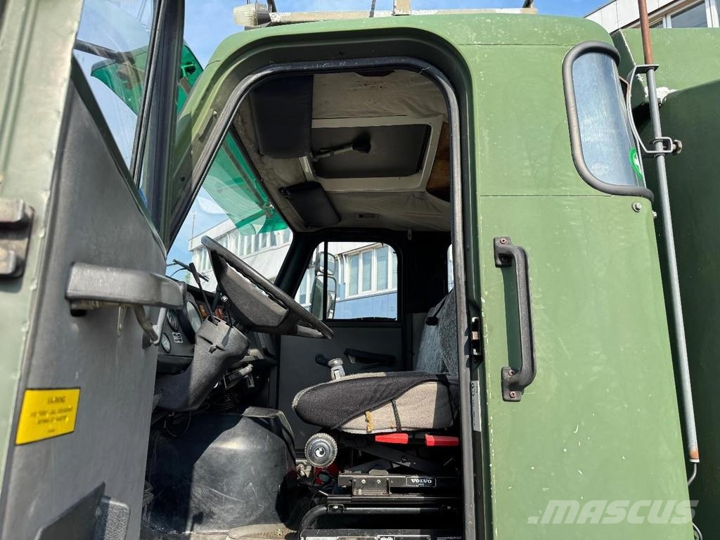 Volvo N10 6X4 Robson-Drive + TANK 14.000 LITER Tartályos teherautók