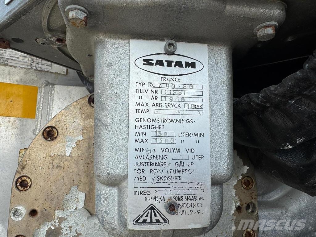 Volvo N10 6X4 Robson-Drive + TANK 14.000 LITER Tartályos teherautók