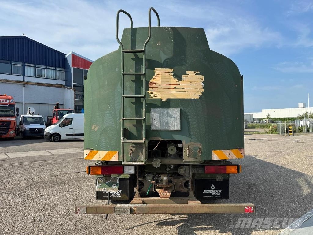 Volvo N10 6X4 Robson-Drive + TANK 14.000 LITER Tartályos teherautók