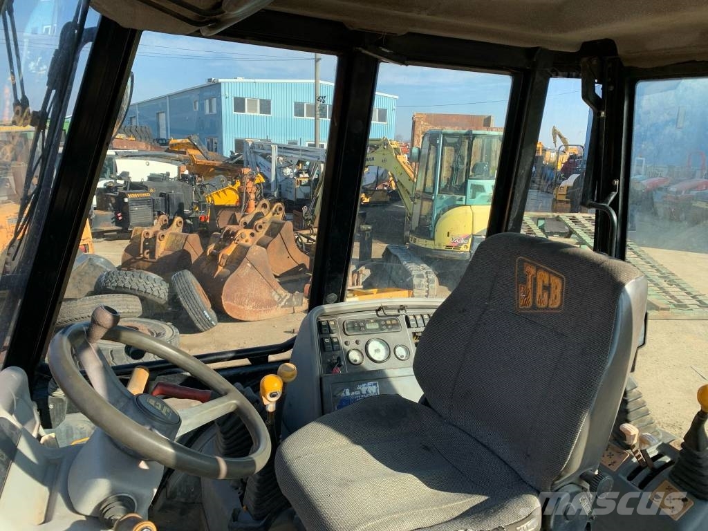JCB 3 CX Backhoe loaders