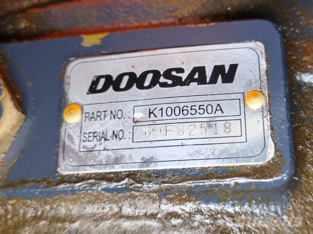 Doosan DX 300 LC Rupsgraafmachines