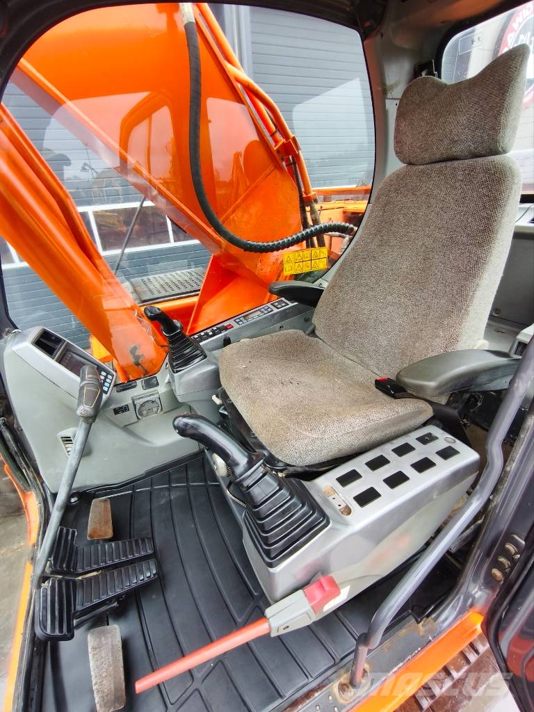 Doosan DX 300 LC Rupsgraafmachines
