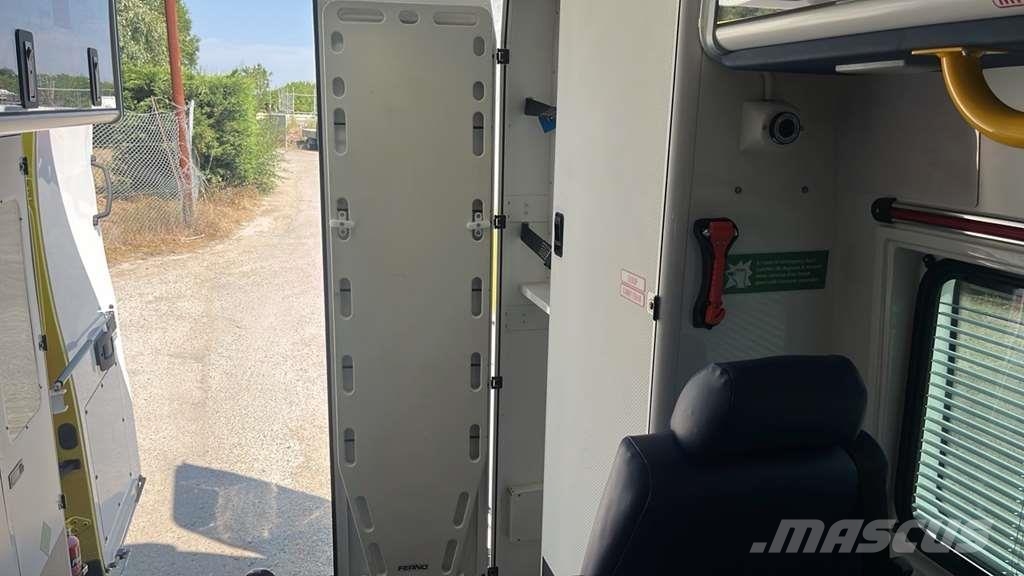 Fiat Ducato A&E Fiat Ducato A&E Vehicle with Stryker Pr سيارات إسعاف
