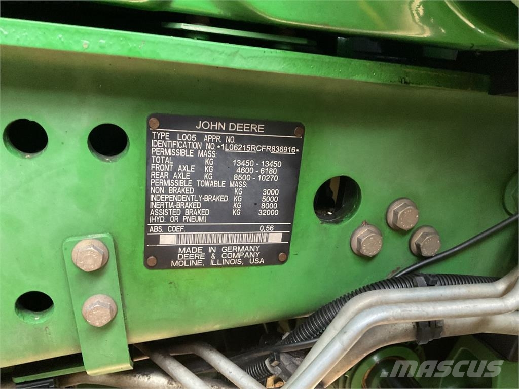 John Deere 6215R Tractoren
