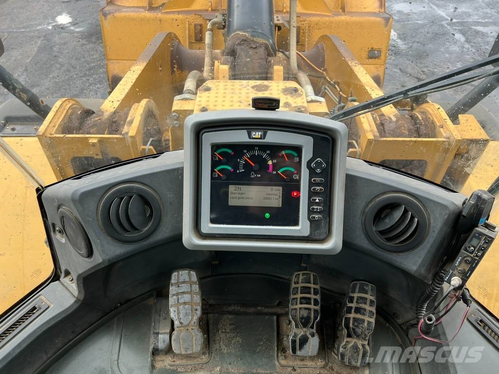 CAT 972 K Kolesové nakladače