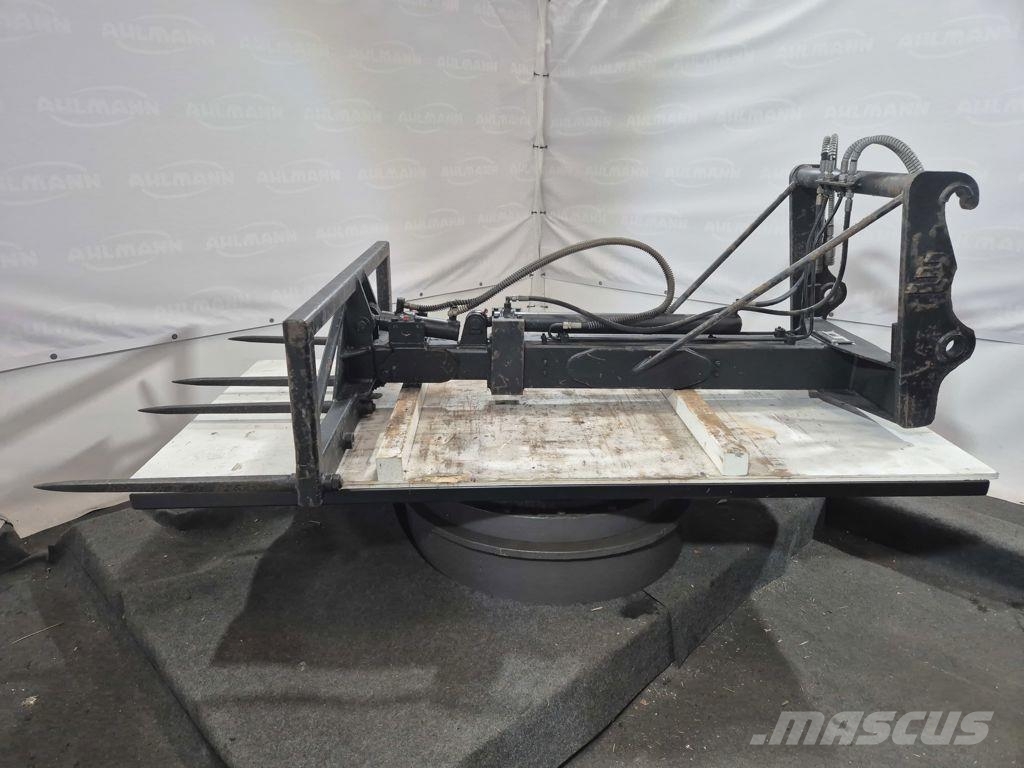 Ahlmann AZ 85 Stroriek met mast Hvataljke za bale