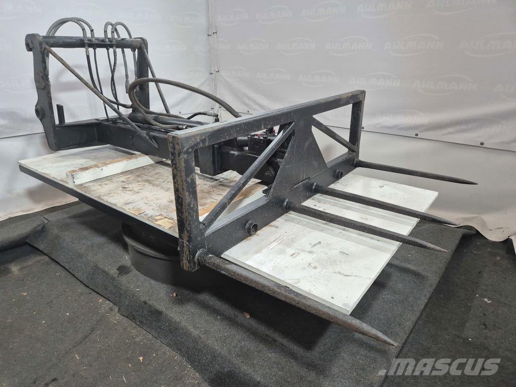 Ahlmann AZ 85 Stroriek met mast Hvataljke za bale