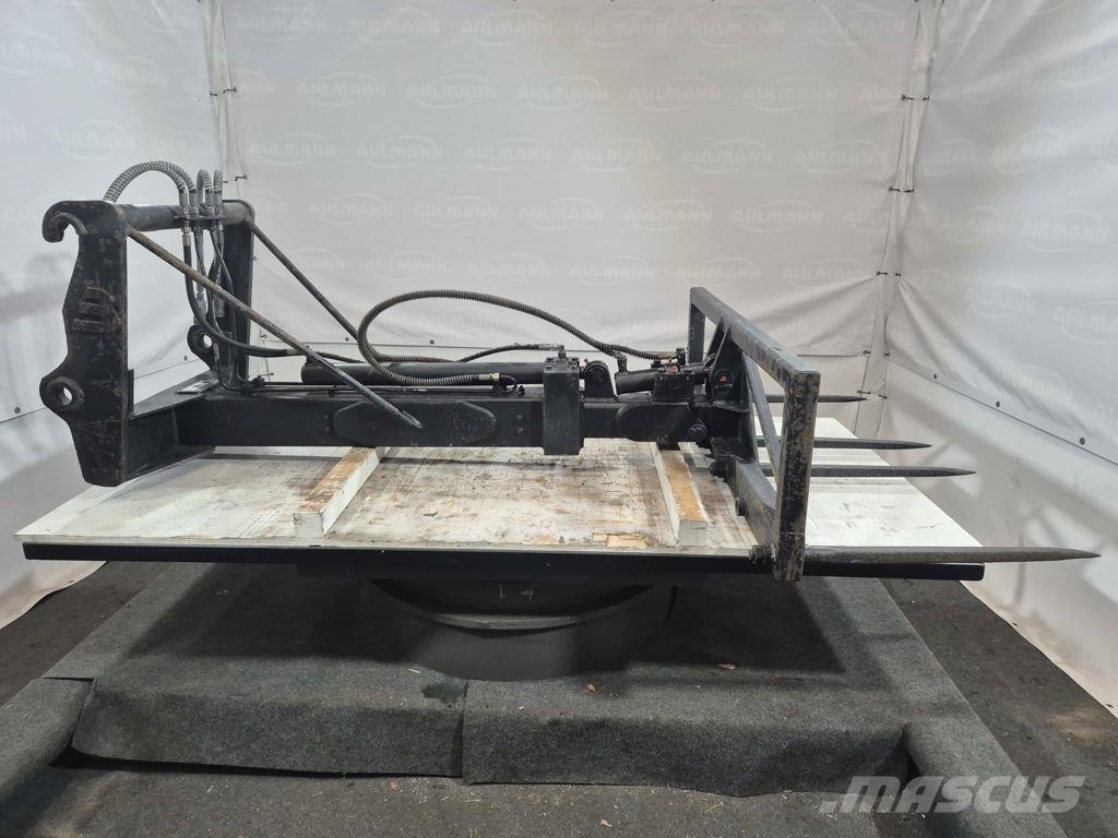 Ahlmann AZ 85 Stroriek met mast Hvataljke za bale