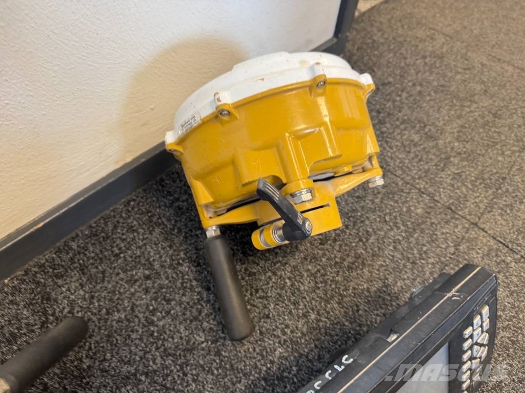 Trimble GCS900 - CB460 -3D GPS System CB460 GPS