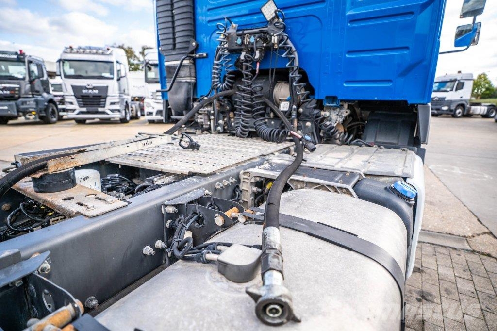Volvo FMX 420+KIPHYDR. Sattelzugmaschinen