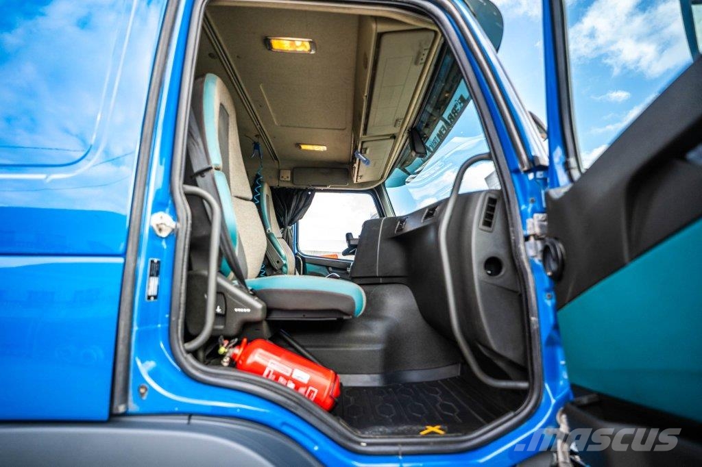 Volvo FMX 420+KIPHYDR. Sattelzugmaschinen