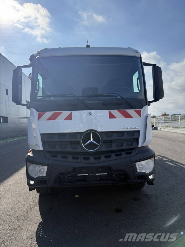 Mercedes-Benz Arocs 2840 其他貨車