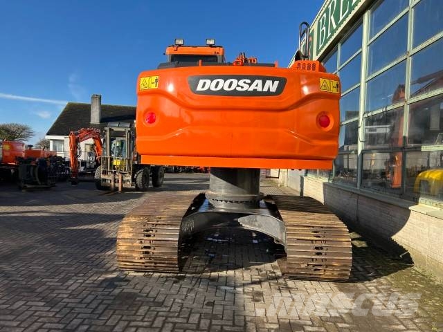 Doosan DX 180 LC-3 Excavadoras de cadenas