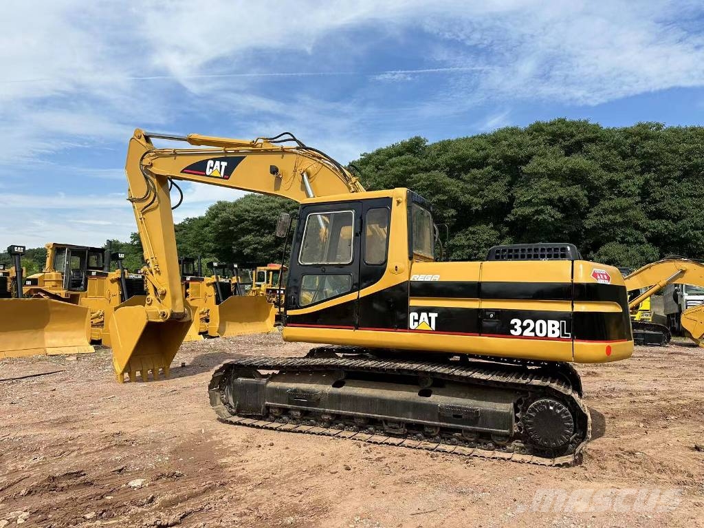 CAT 320B Bagri goseničarji