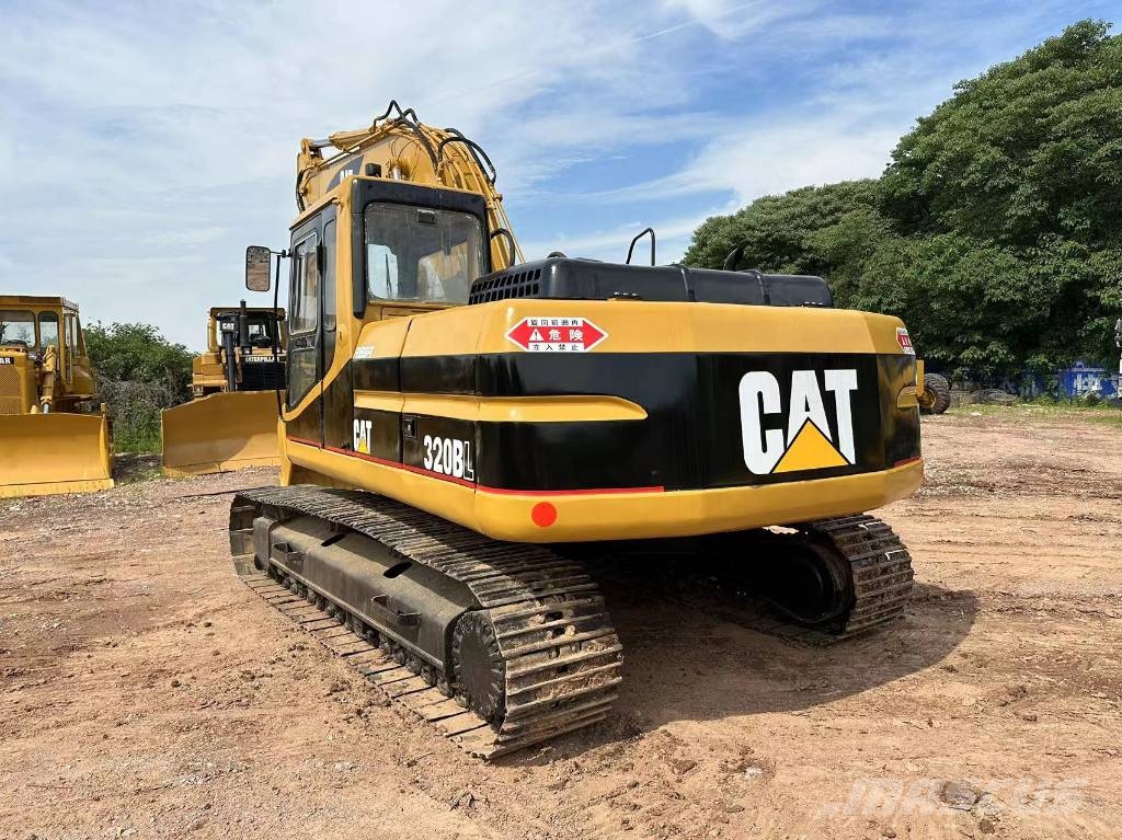 CAT 320B Bagri goseničarji