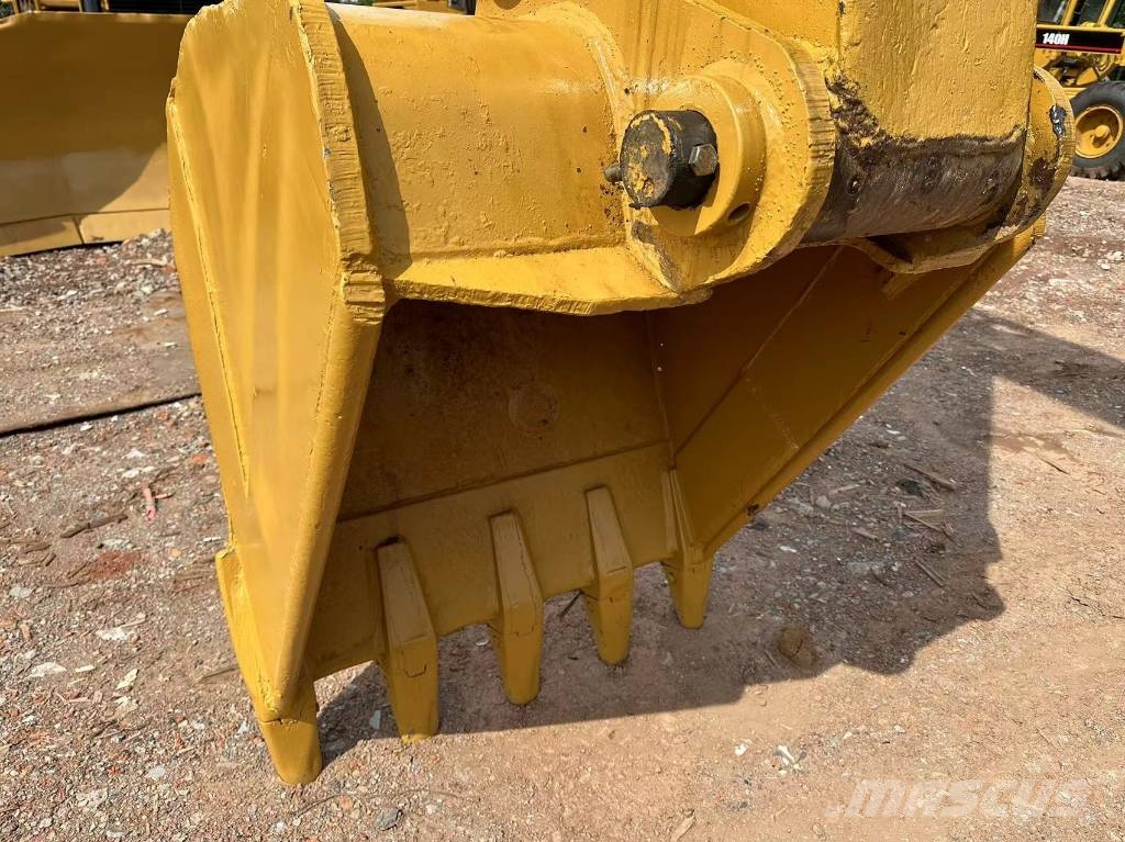 CAT 320B Bagri goseničarji