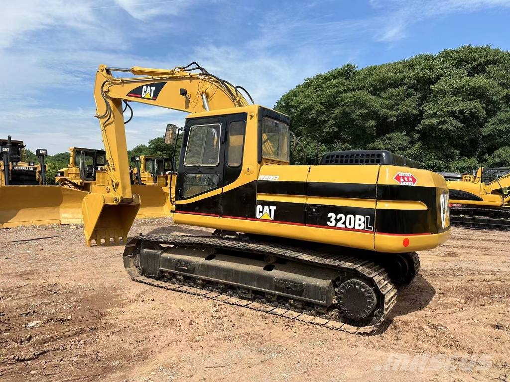 CAT 320B Bagri goseničarji