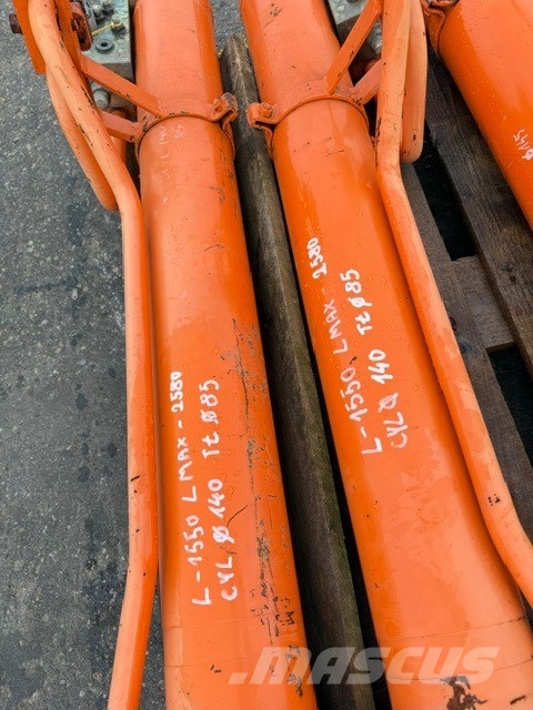 Doosan NEW HYDRAULIC CYLINDER Hidráulicos