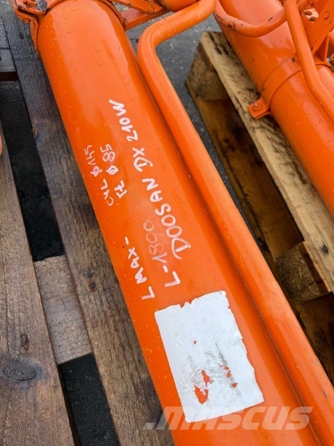 Doosan NEW HYDRAULIC CYLINDER Hidráulicos
