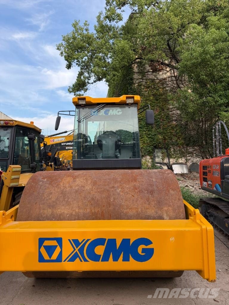 XCMG XS183J 싱글 드럼 롤러