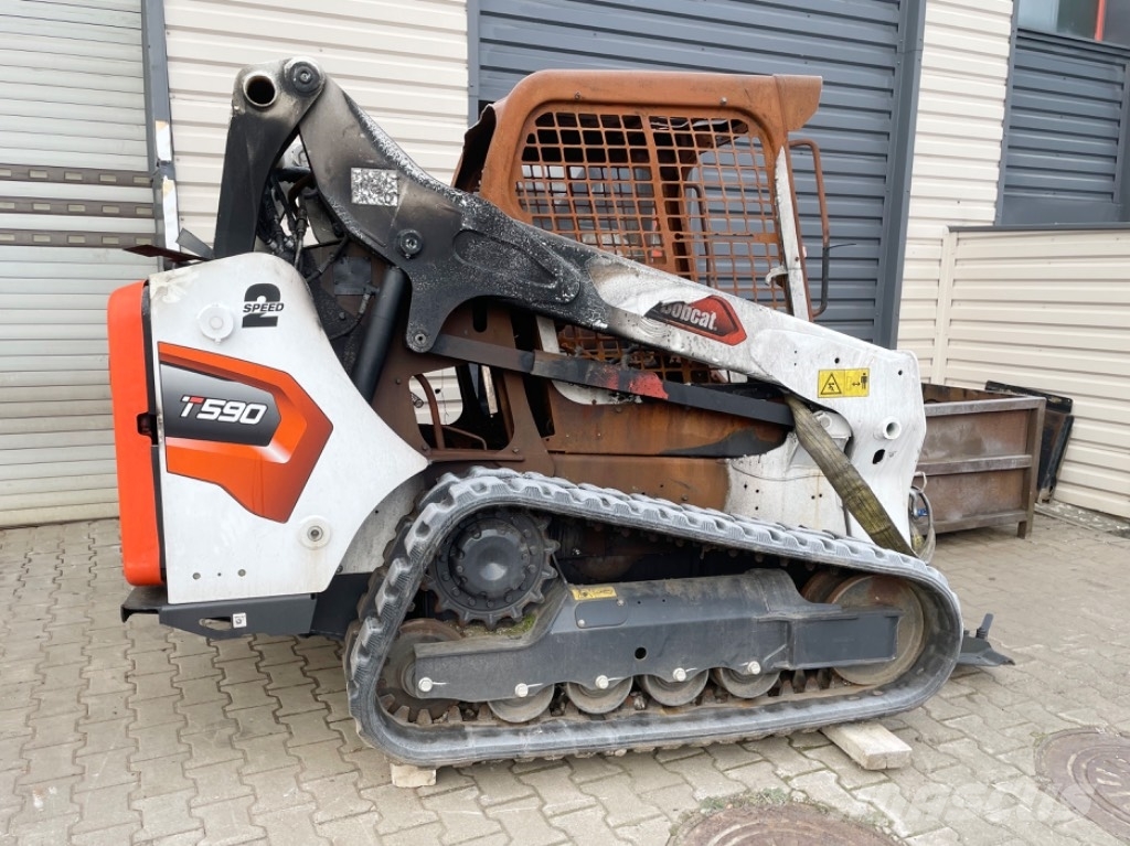 Bobcat T 590 sold by parts Krautuvai su šoniniu pasukimu