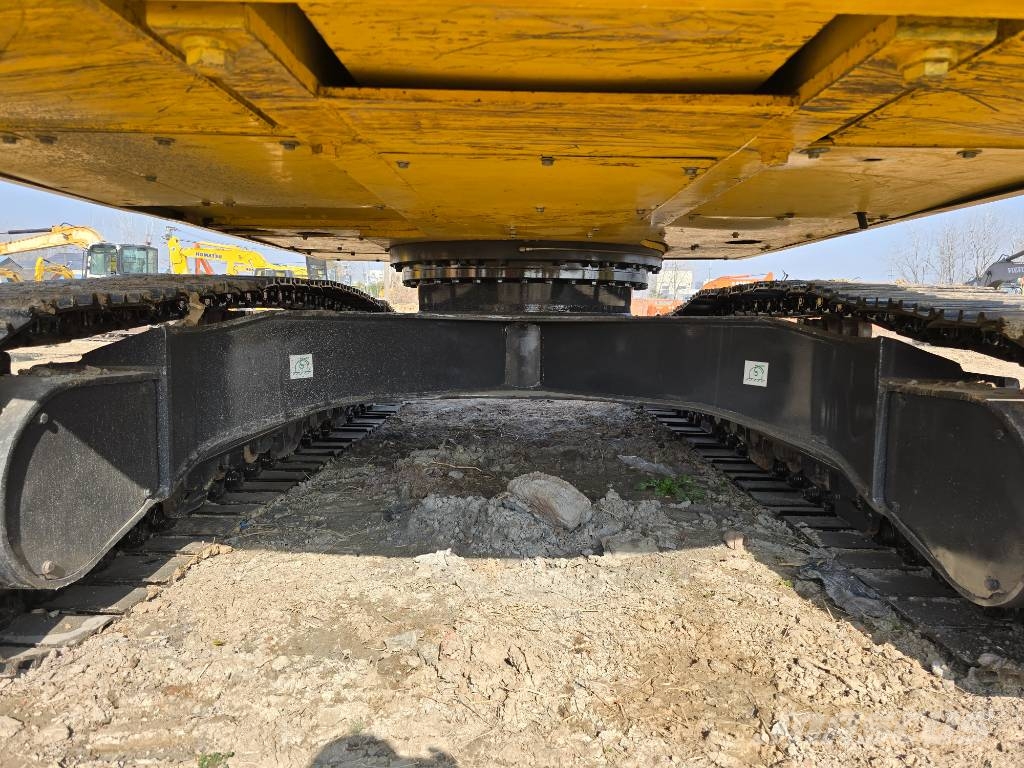 Komatsu PC240-8 Верижен екскаватор