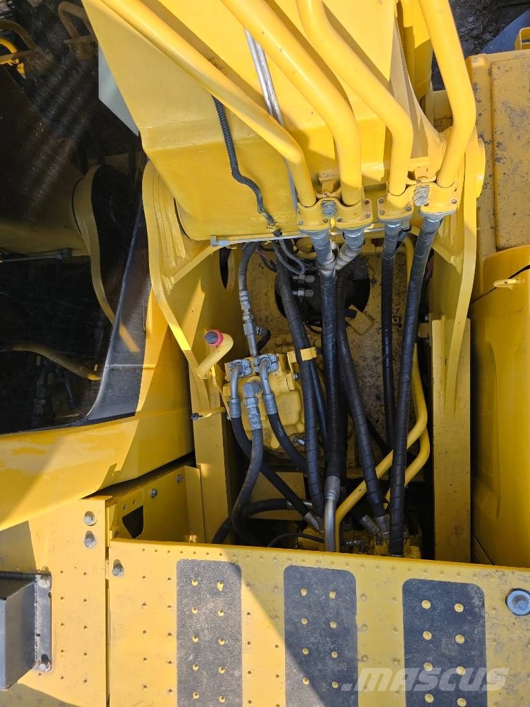 Komatsu PC240-8 Верижен екскаватор